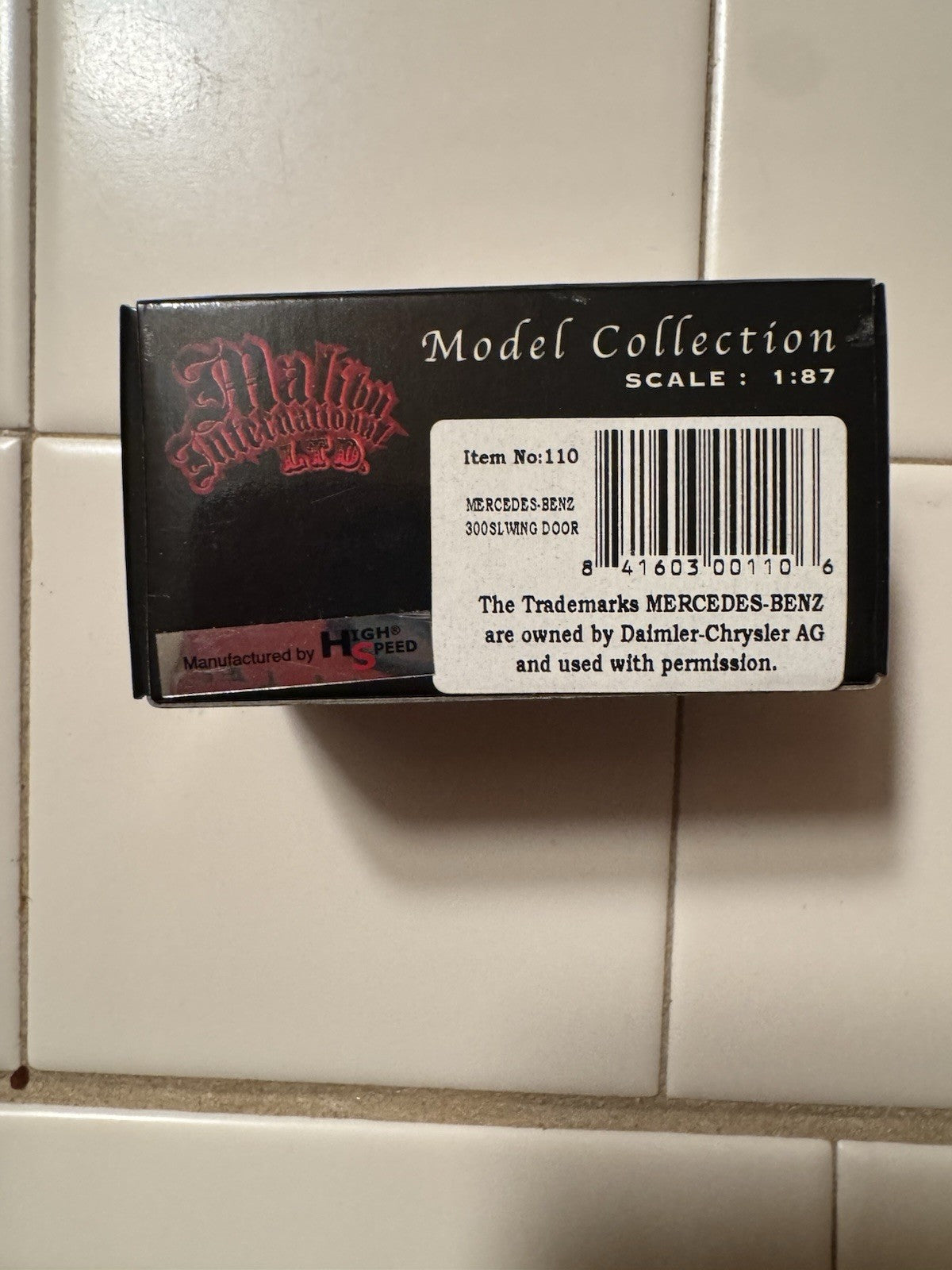 Malibu International Mercedes Benz 300SL Wing Door 1/87 RED GULLWING COLLECTION
