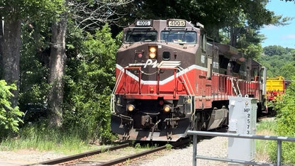 GE Dash 8-40BW Providence & Worcester #4005 RARE
