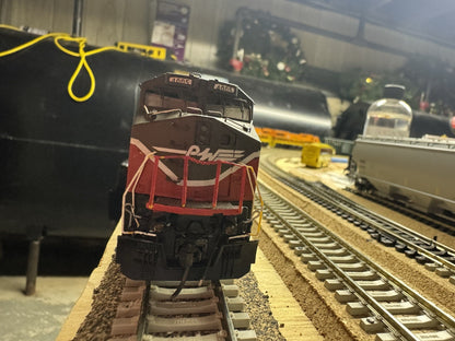 GE Dash 8-40BW Providence & Worcester #4005 RARE