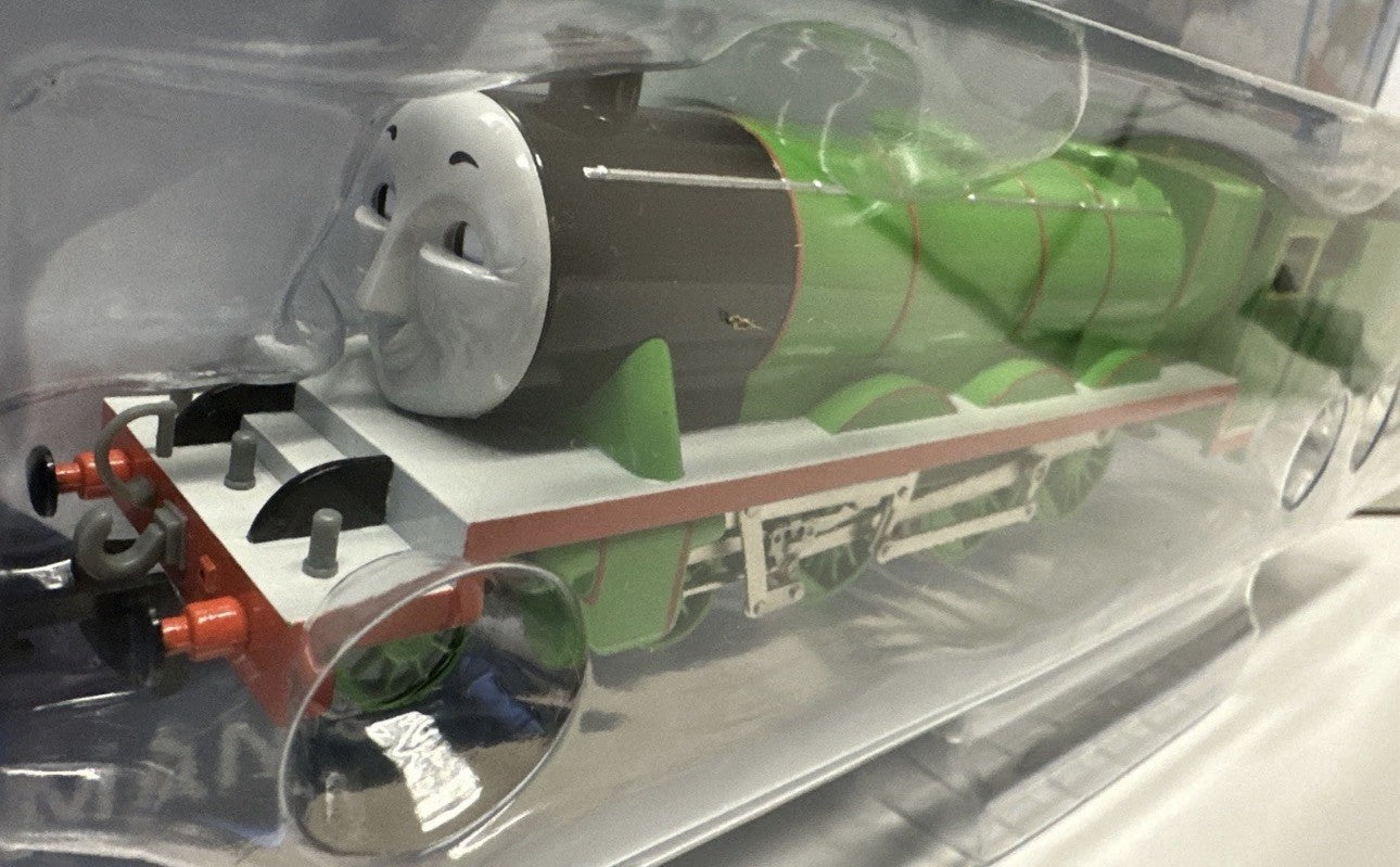 Bachmann HO Scale Thomas & Friends Henry Engine & Tender W/ Moving Eyes #58745