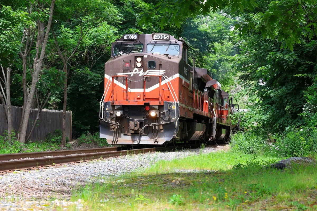 GE Dash 8-40BW Providence & Worcester #4005 RARE