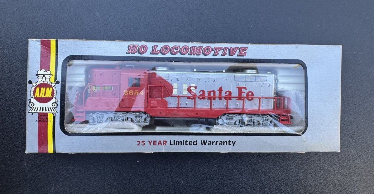HO AHM Santa Fe GP-18 Powered Diesel Locomotive for DC Operation Tested Runs L/N