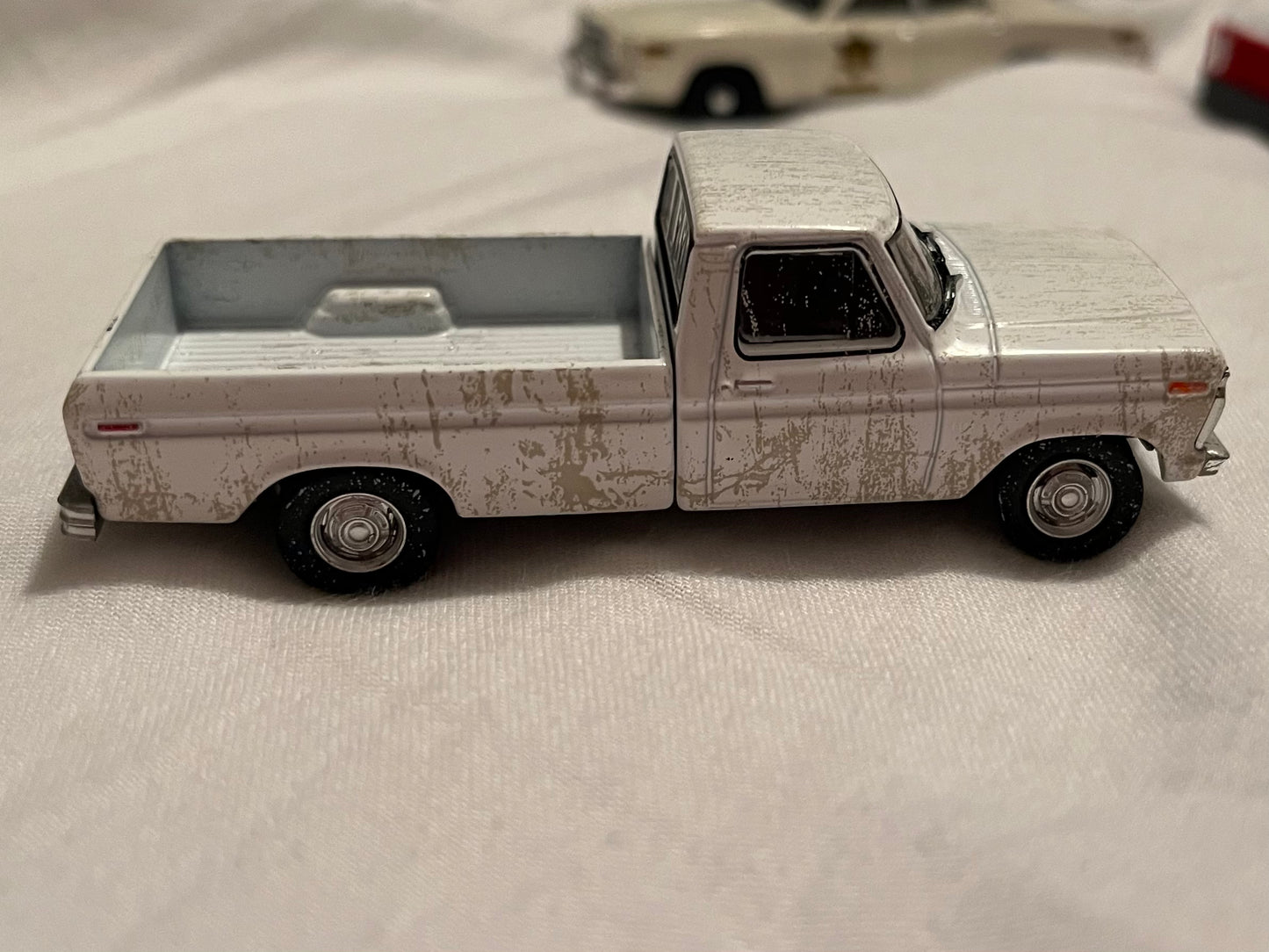 1:64 1973 Ford F-100 White Weathered (Hobby Exclusive) April 2026 PREORDER