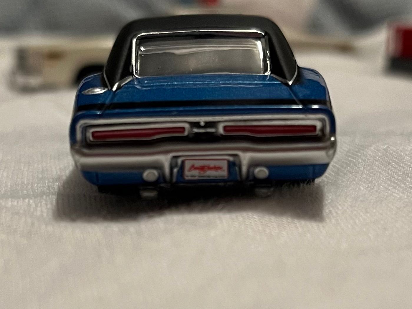 1:64 Barrett-Jackson 'Scottsdale Edition' Series 11 - 1969 Dodge Charger - B5 Blauw met zwart vinyl dak Solid Pack