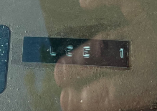 LEE 1 dashboardsticker