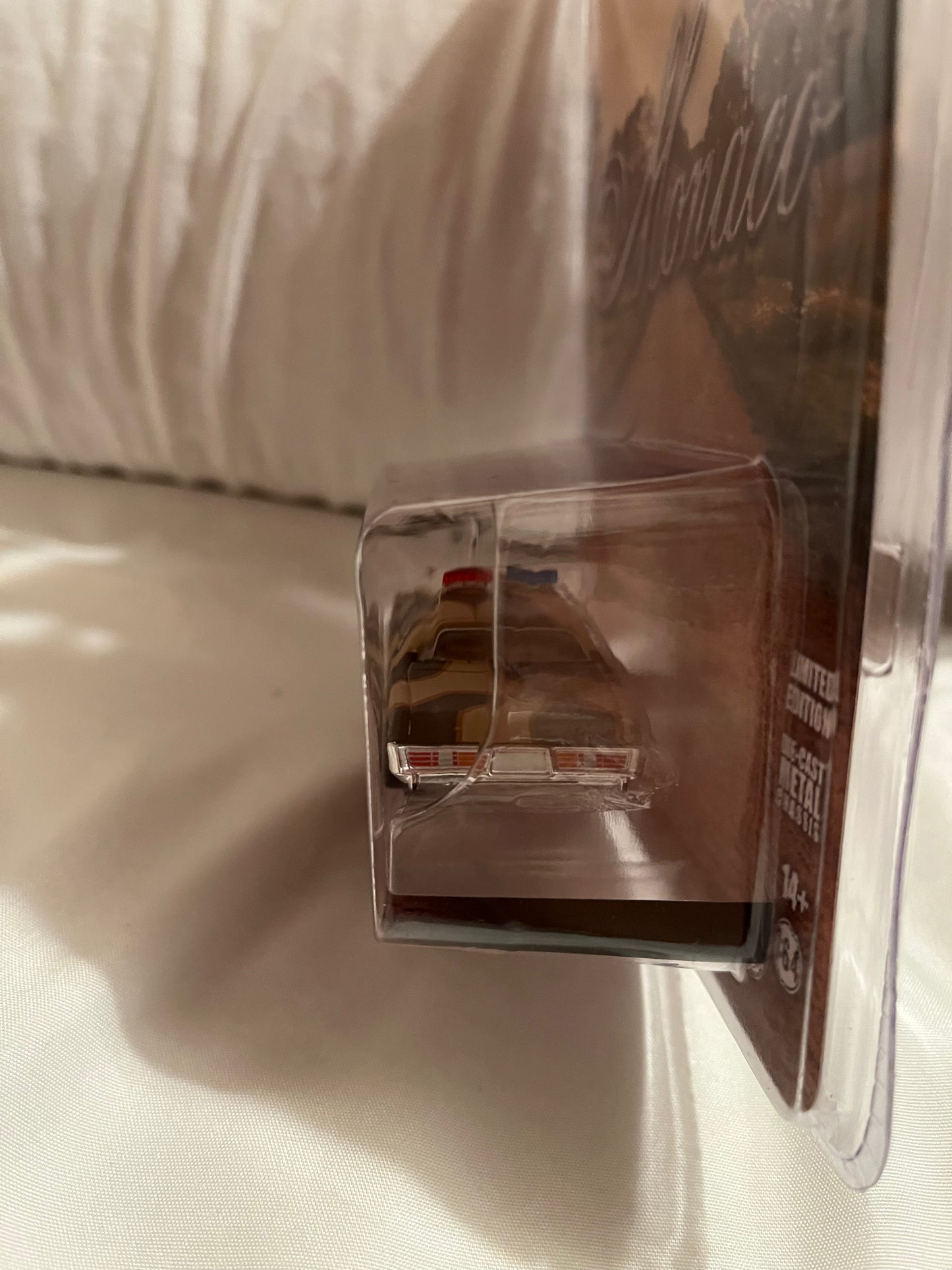 1:64 1978 年道奇摩纳哥哈扎德县警长迷彩压铸